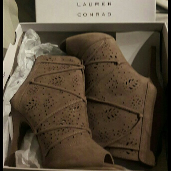 Ankle shoes - Picture 2 of 4